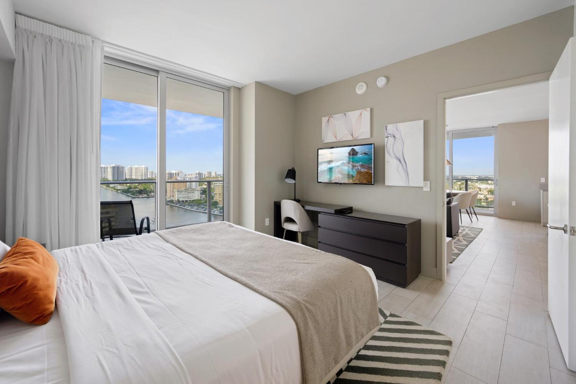 Hyde House Sunset Ground View Apartment Hollywood
